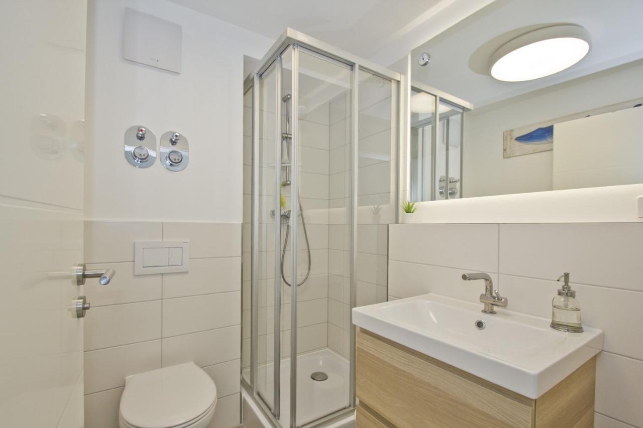Ferienwohnung Mit Balkon Und Meerblick - Ferienresidenz Zwei Bodden Fewo 1-4 Lietzow Esterno foto